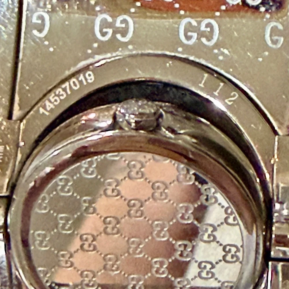 Gucci 112 Wide Twirl Bangle Watch - Picture 9 of 11